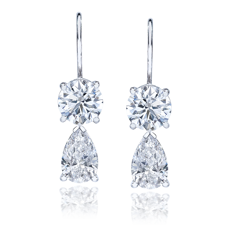 ROUND AND PEAR SHAPE DIAMOND NECKLACE AND EARRINGS