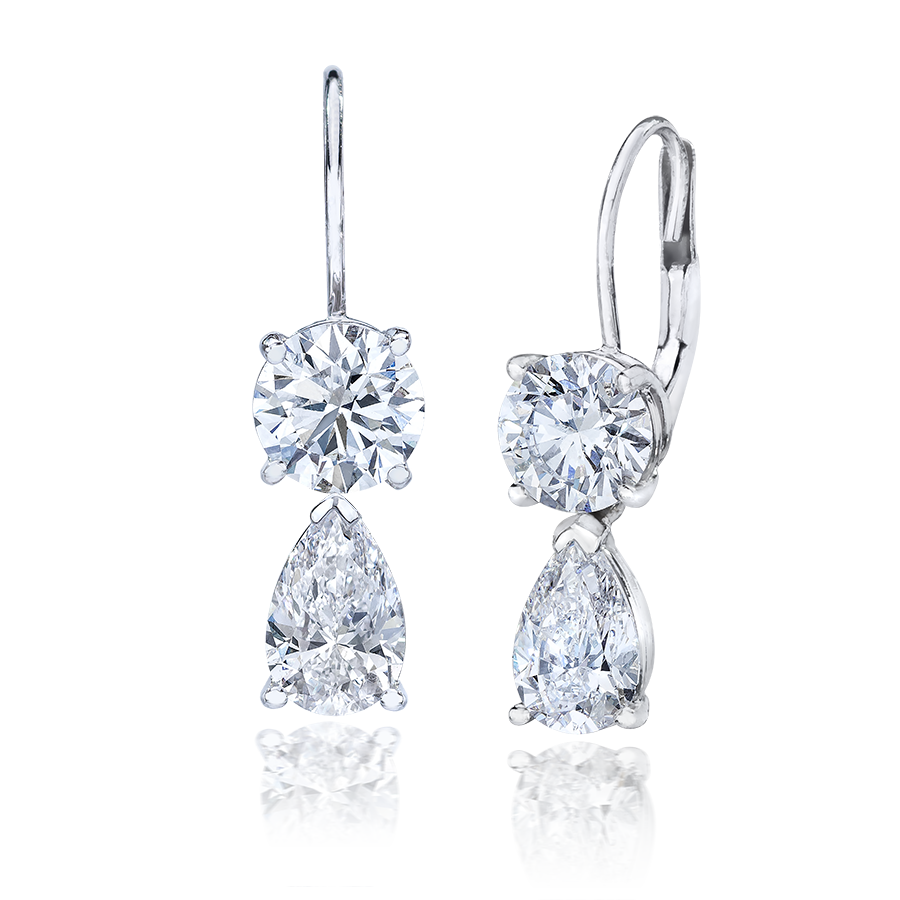 ROUND AND PEAR SHAPE DIAMOND NECKLACE AND EARRINGS