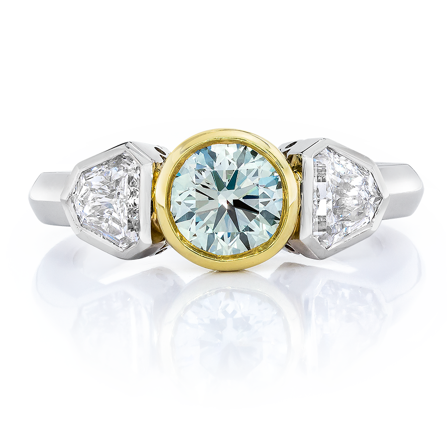 FANCY COLOR ROUND AND SHIELD DIAMOND RING, 18K GOLD