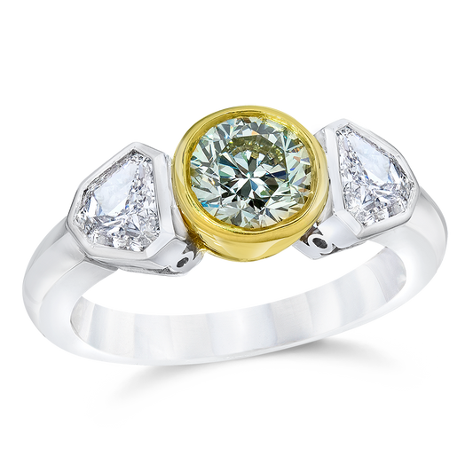 FANCY COLOR ROUND AND SHIELD DIAMOND RING, 18K GOLD